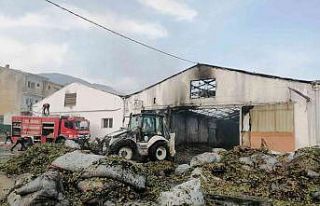 Aydın’da fabrikada çıkan yangında maddi hasar...