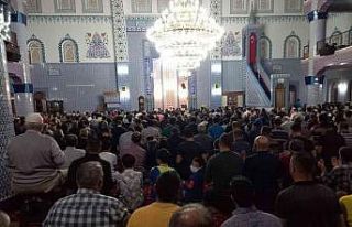 Aydın’da Kadir Gecesi heyecanı, camiler doldu...