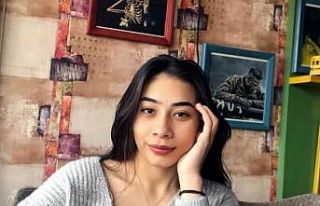 Aynı kazada ölen 4 kişilik aile yan yana kazılan...