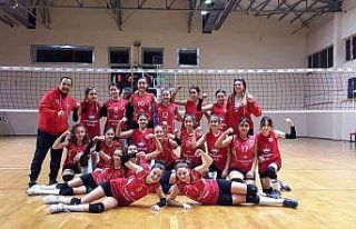 Ayvalıkspor midi kızlar da il şampiyonu oldu