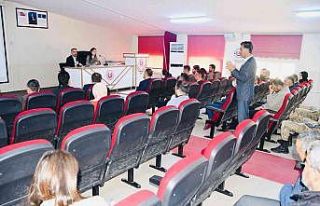 Bağımlılıkla mücadele çalıştayı yapıldı