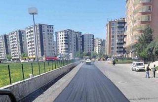 Bağlar Belediyesi yılın ilk asfaltını döktü