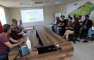 Bağlar Belediyesinden canlı yayında temizlik ürünleri...