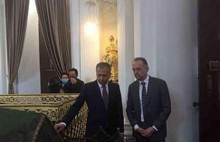 Bakan Ersoy, restorasyonu devam eden Sultan 2. Mahmut...