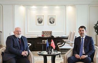 Bakan Kurum, AB Komisyonu Başkan Yardımcısı Timmermans’ı...
