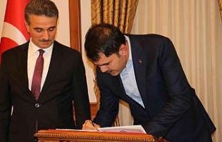 Bakan Kurum, Malatya Valiliğini ve AK Parti İl Teşkilatını...