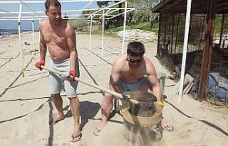 Balıkesir’de örnek işletmeci, plaj kumlarını...