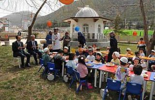 Başkan Akkaya tekne orucu tutan çocukların iftarına...
