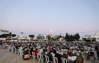 Başkan Atabay, vatandaşlarla iftar sofrasında buluştu