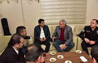 Başkan Bakkalcıoğlu’ndan polislere kutlama