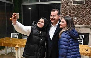 Başkan Başkan Yılmaz engelli Sabri ile sıkı dost...