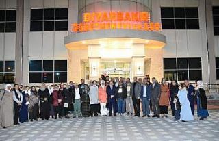 Başkan Beyoğlu evlat nöbetindeki ailelerle iftarda...