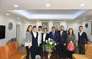 Başkan Çelik koltuğunu devretti