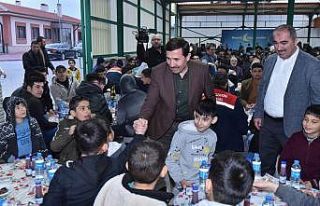 Başkan Kılca, iftar ve teravihte vatandaşlarla...