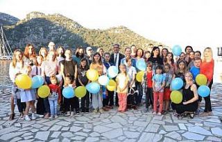 Başkan Oktay Marmaris’e gelen Ukraynalılarla görüştü