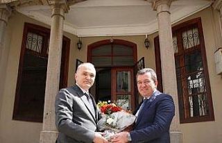 Başkan Özlü, İzmir’de temaslarda bulundu