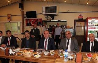 Başkan Şahiner, üniversite öğrencileri ile iftarda...