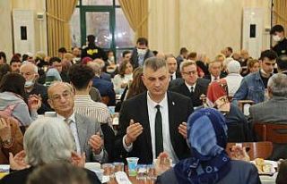 Başkan Sezer, şehit ve gazi aileleriyle iftar sofrasında...