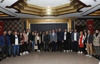 Başkan Sürekli, gençlerle buluştu