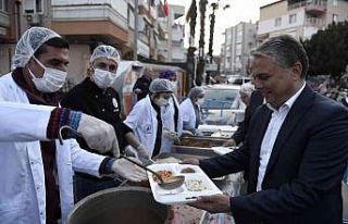 Başkan Uysal, iftarda vatandaşlarla buluşuyor