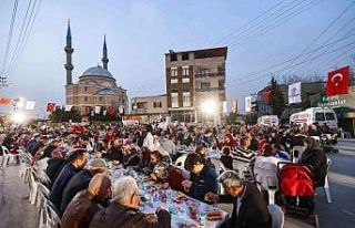 Başkan Zolan: “Birlikte iftar yapmayı özlemişiz”