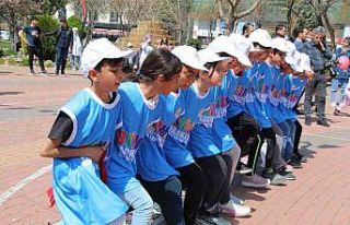 Batman’da otizmli birey vali ve kurum müdürlerine...