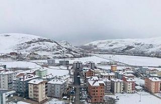 Bayburt’ta ’nisan karı’ yağdı!