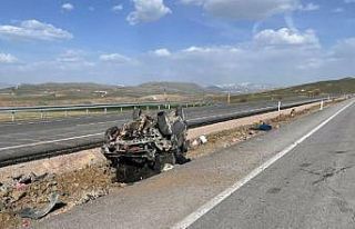 Bayram tatiline giden öğrenciler kaza geçirdi:...