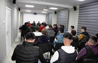 Belediye Başkanı Çalışkan, gençlerle bir araya...