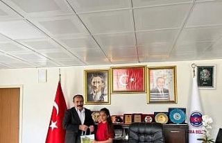 Belediye Başkanı koltuğunu 23 Nisan dolayısıyla...