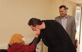 Belediye Başkanı Tolga Tosun, gönüllere dokunuyor