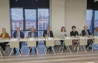 Belediye personeli ile iftar