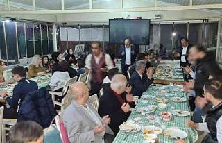 Berberler ve kuaförler iftarda bir araya geldi