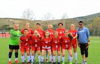 Bilecikspor Kadın Futbol Takımı rakibine gol oldu...
