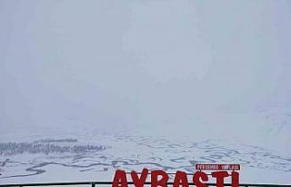 Bin 500 rakımlı yaylada kar güzelliği