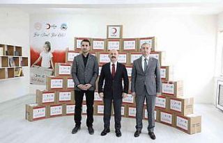 "Bir Sınıf Bir Koli" Projesi ile iyilik...