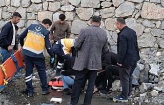 Bisikletiyle duvardan düşen çocuk yaralandı
