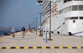 Bodrum’a sezonun ikinci kruvaziyer gemisi geldi
