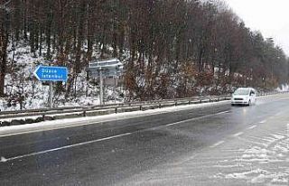 Bolu Dağı’nda kar yağışı etkili oluyor