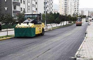 Bozulan yollar yenileniyor