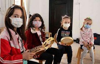 Bozüyük Belediyesi Çocuk Şenliği Sanatevi’nde...