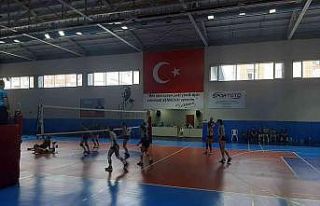 Bozüyük Belediyesi Eğitim Spor Yıldız Kız Voleybol...