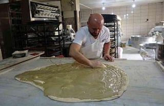 Bu pide Ramazan’da tok tutuyor