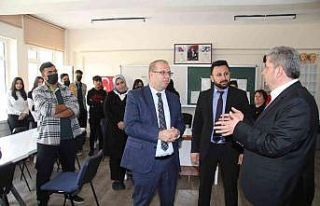 Bünyan protokolü öğrencileri ziyaret etti