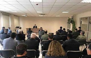 Burhaniye’de muhtarlara hizmet içi eğitim toplantısı