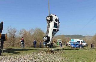 Bursa’da gölete uçan araçtan cansız bedeni çıkarıldı