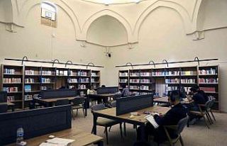 Bursa’da tarihi hamam kütüphane oldu