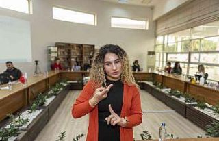 Büyükşehir Belediyesi personeli işaret dili öğreniyor