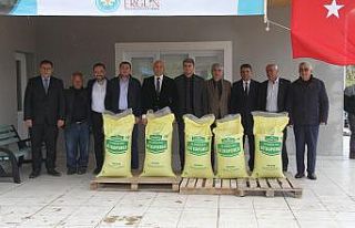 Büyükşehir Kulalı üreticilere gübrelerini teslim...