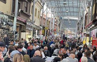 Çarşı pazarda bayram bereketi yaşanıyor